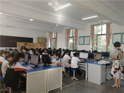 東一教師展風(fēng)采 學(xué)科比武促提升——東升一中“學(xué)科大比武”活動系列報道